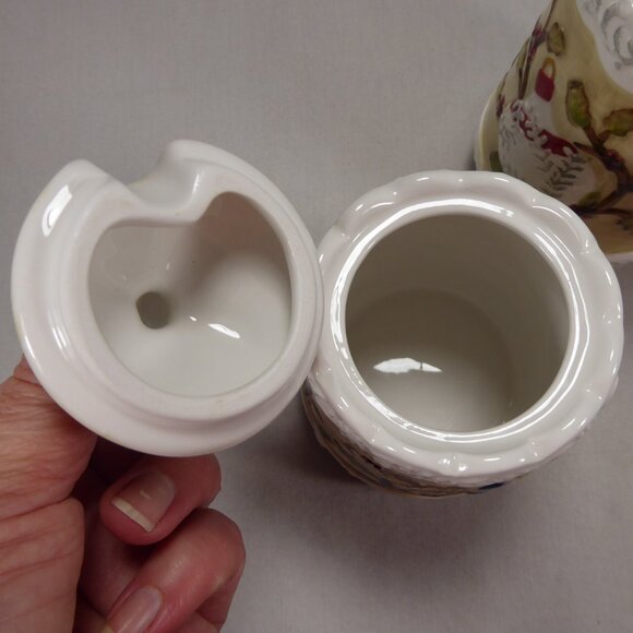 Mercuries China Christmas Cream Creamer Lidded Sugar Bowl Set Holiday Ornaments - Picture 7 of 11